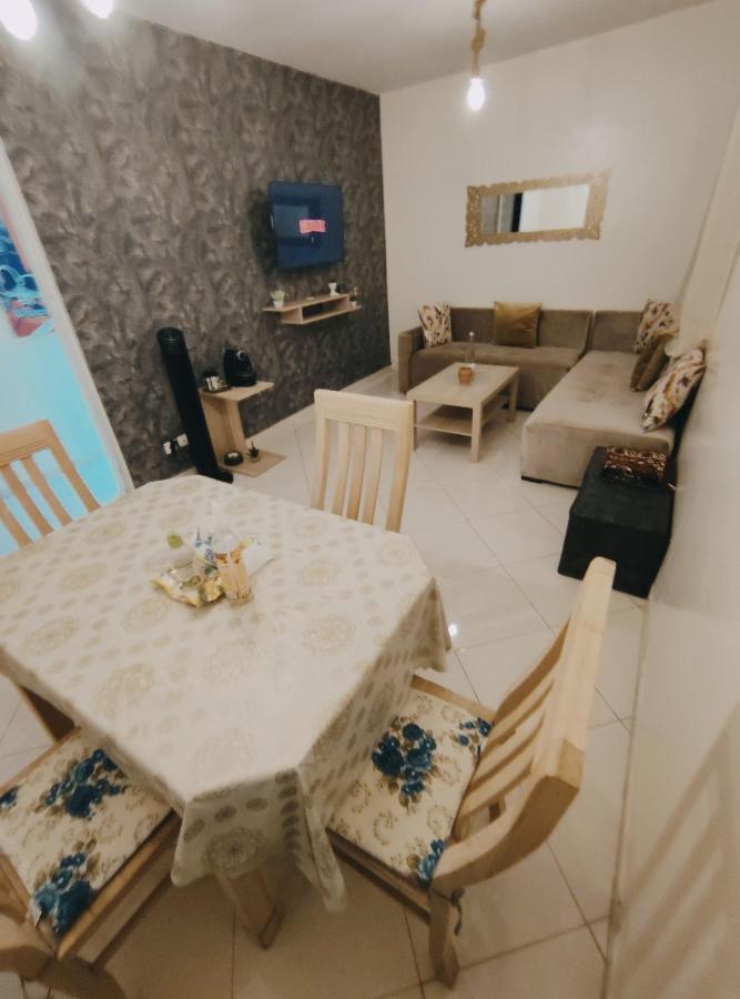 Beautiful Ground-floor With Portable Air Conditioning, Parking, And Free Wi-fi Casablanca