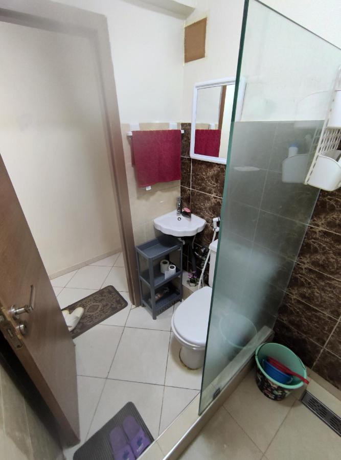 公寓 Beautiful Ground-floor With Portable Air Conditioning, Parking, And Free Wi-fi *