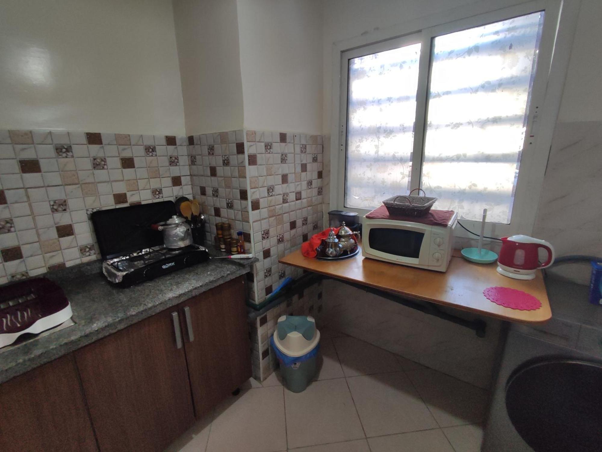 Beautiful Ground-floor With Portable Air Conditioning, Parking, And Free Wi-fi Apartment *